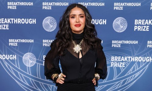 Kako dobro izgleda: Salma Hayek ne skriva sijede, a ova frizura je hit