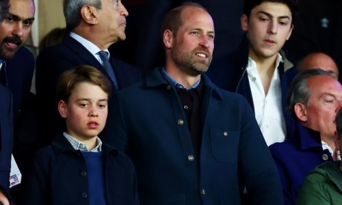 Princ William zaboravio na sve i pred svima izljubio Georgea