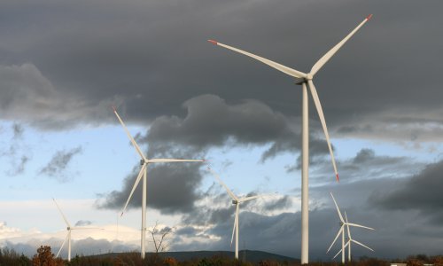 Solarna i energija vjetra raste rekordnom brzinom, evo što bi se s lanjskom proizvodnjom moglo napajati