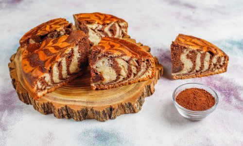 Savršen desert za Uskrs: Evo kako pripremiti klasični mramorni kolač