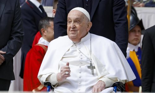 Papa ponovno iznenadio: Neočekivano se pojavio na Trgu svetog Petra