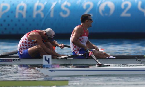 Martin Sinković umalo teško stradao. Na njega naletio čamac, završio na snimanju leđa