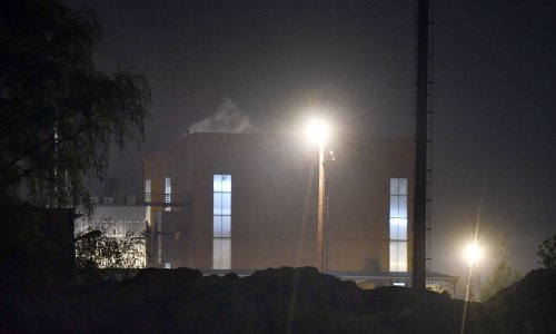 Eksplozija u tvornici u Slavonskom Brodu, gori i silos s piljevinom