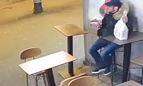 Traži ga policija: Jeste li ga vidjeli? Tu noć bačen je eksploziv na kuću Andyja Bare