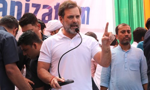 Nehruov praunuk Rahul Gandhi optužen za pranje novca, uključena i majka Sonia
