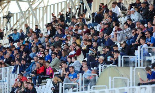 Englezi zauzeli Kranjčevićevu. Poslušajte što su pjevali na utakmici Lokomotive i Slavena