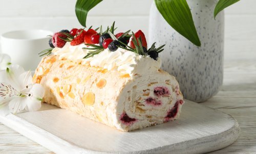 Recept za savršeno lagan i osvježavajući kolač s jagodama koji će vas oduševiti s prvim zalogajem