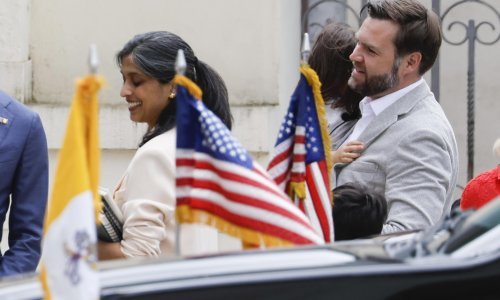 Nakon susreta s Papom JD Vance produžio u Indiju koja želi izbjeći Trumpove carine