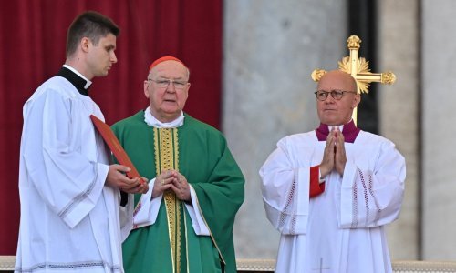 Ovo je trenutno najmoćniji čovjek Vatikana: Mora uništiti papin prsten