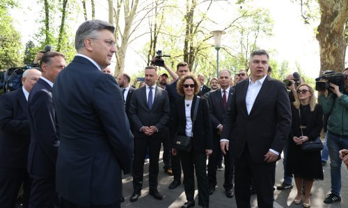 Milanović i Plenković zajedno u Jasenovcu, rukovali se nakon dugo vremena
