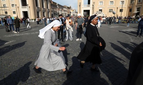 Bukirali ste put u Rim? Ovo trebate znati o posjetu glavnom gradu i Vatikanu nakon smrti pape