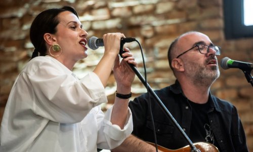 Poznata lica na Jokićevoj promociji: Pjevala supruga Janka Popovića Volarića