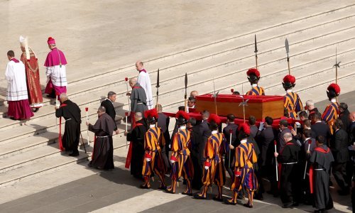 Tijelo pape Franje premješteno u baziliku, na sprovodu se očekuje oko 200.000 ljudi