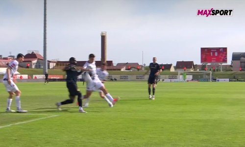 Pogledajte zašto su dinamovci tražili penal; sudac je opet odmahnuo rukom