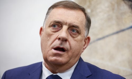 Dodik reagirao na Schmidta: 'J*be mi se za njega i njegove odluke!'