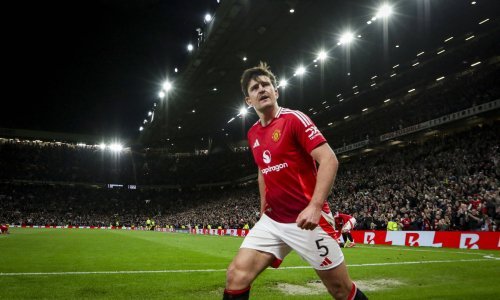 Navijači mu se rugaju, svi sumnjaju u njega, a on vodi velikana prema trofeju i Ligi prvaka