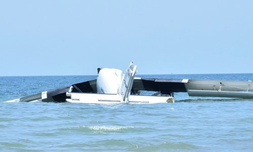 Policijski avion srušio se na padobranskoj obuci, najmanje pet poginulih