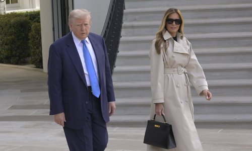 Trump nije kupio Melaniji poklon za rođendan, a ovako će joj se iskupiti