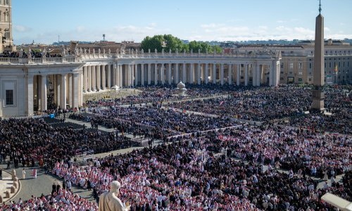 Ovim je riječima započela misa za papu Franju