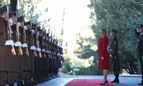 Kolinda Grabar Kitarović na Pantovčak vratila Tuđmanov stol