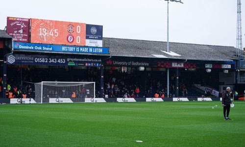 Strašne scene iz Engleske; kultnom klubu se zapalio stadion