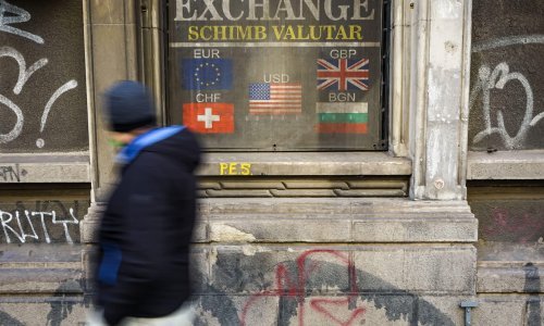 Vrijednost dolara oštro pala nakon smanjenja kreditnog rejtinga SAD-a