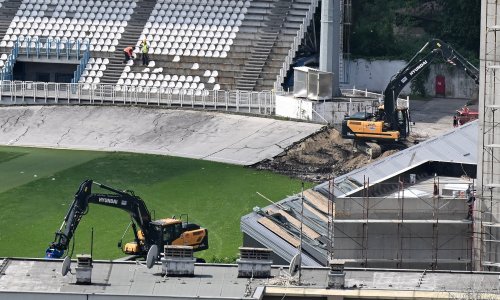 Bageri 'zajašili' po stadionu u Kranjčevićevoj; Boban i Zajec uz Tomaševića na otvorenju