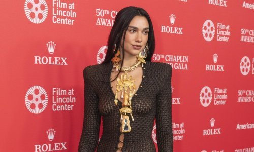 Dua Lipa izgleda senzacionalno: Od njezine haljine samo je zanimljivija ova ogrlica