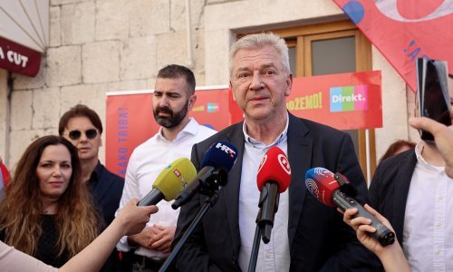 Ranko Ostojić predao potpise za kandidaturu koje su mu prikupili SDP, Možemo i Direkt