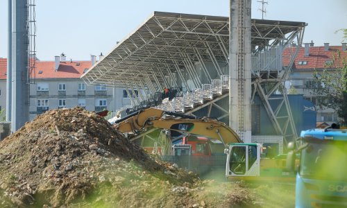 FOTO Bageri ušli u Kranjčevićevu, počela je rekonstrukcija stadiona