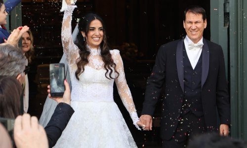 Glamurozna vjenčanica lijepe Talijanke upotpunjena raskošnim velom ne viđa se svaki dan