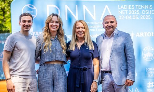 Donna Vekić među svojim najmilijima: Uživa s bratom i roditeljima