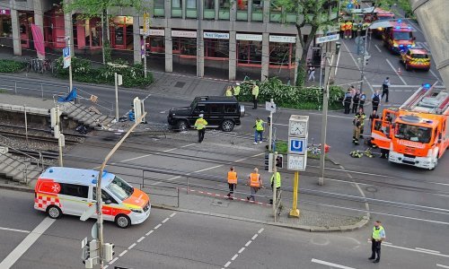 Automobilom se zabio u ljude u Stuttgartu, jedna žena preminula