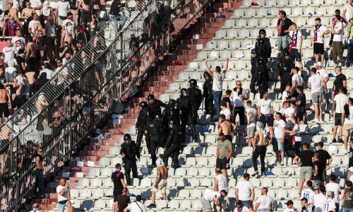 Neredi na Poljudu nakon derbija! Pogledajte sukob Torcide i policije