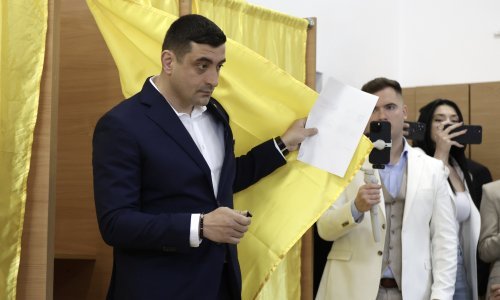 Izlazne ankete: Rumunjski 'MAGA predsjednik' vodi u prvom krugu izbora