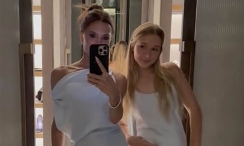 Victoria Beckham i 13-godišnja Harper odsada nose samo ovakve haljine