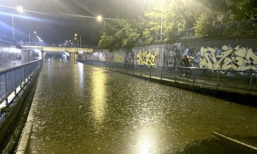 Oluja poharala Vinkovce, poplavljen i podvožnjak u Slavonskom Brodu