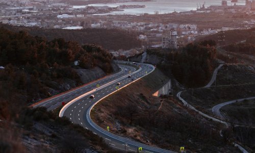 Vozači oprez, vozila u kvaru na brzoj cesti u smjeru Sinja