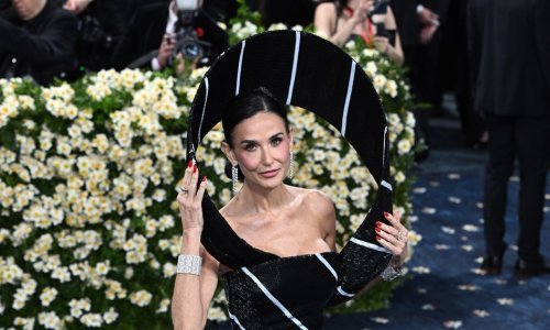 Maštovitost na djelu: Demi Moore izazvala senzaciju u haljini poput kravate