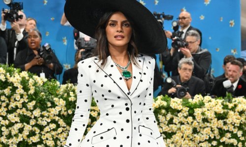 Sve haljine je bacila u drugi plan: Spektakularna ogrlica Priyanke Chopre ušla je u povijest