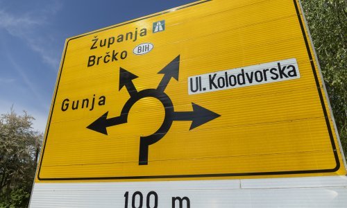 Počela obnova mosta između Hrvatske i BiH kod Gunje