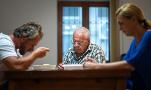 Završila je riječka smotra malih scena, "Kućica za pse" najbolja predstava, Jelena Miholjević najnagrađivanija glumica