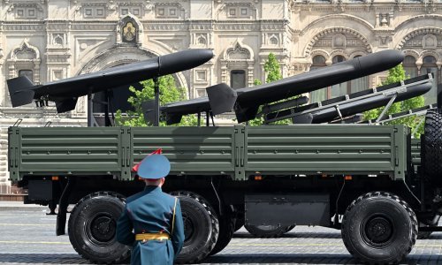 Ovo oružje Putin je prvi put pokazao na paradi, pogledajte čime se sve Rusija pohvalila