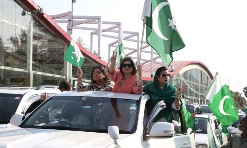 Euforija u Pakistanu: Povorke vozila na ulicama, puca se u zrak i slavi primirje