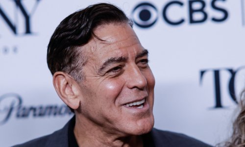 Polako, ali sigurno George Clooney se vraća 'na staro'; pogledajte kako sad izgleda