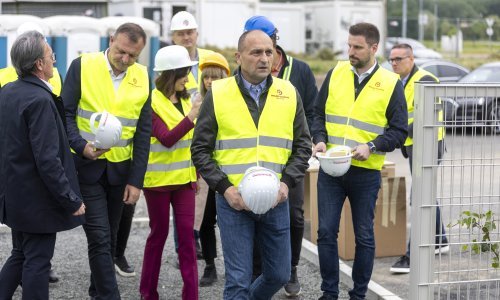 Anušić u obilasku škole u Osijeku: Učenici u rujnu na nastavu u novu zgradu