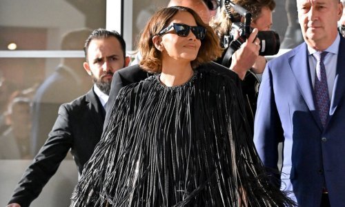 Kakvo izdanje: Halle Berry stigla u Cannes i izazvala pomutnju u resicama