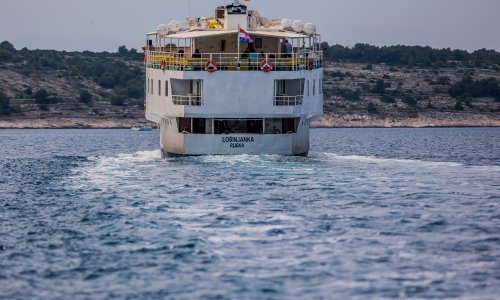 U morskim lukama u prvom tromjesečju manje putnika i više tereta