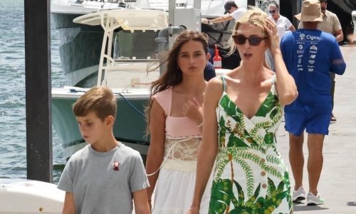 Nikome ne stoje mini haljine kao Ivanki Trump, a tek kad vidite hit sandale...