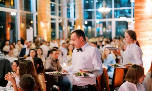 Irski chef pokrenuo buru napadom na mušterije koje 'ne jedu i ne piju dovoljno'